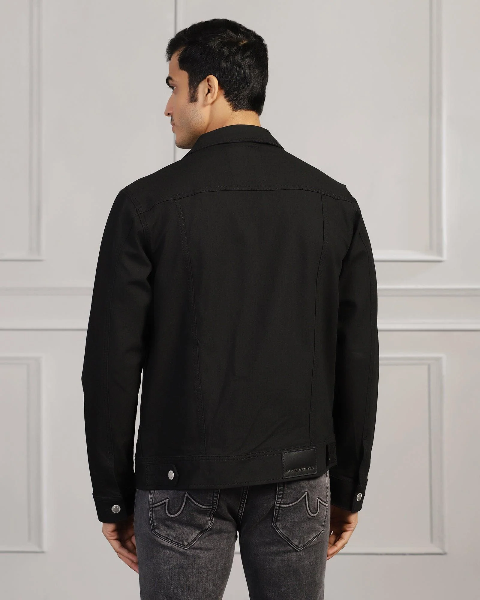 Casual Black Solid Denim Jacket - Jeunet - Image 2