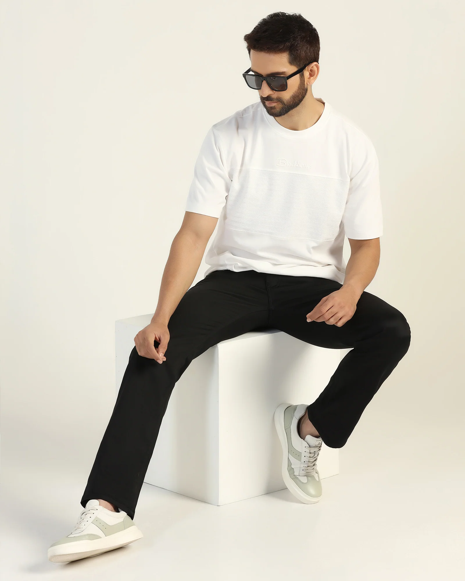 Crew Neck Off White Solid T-Shirt - Stroke - Image 7