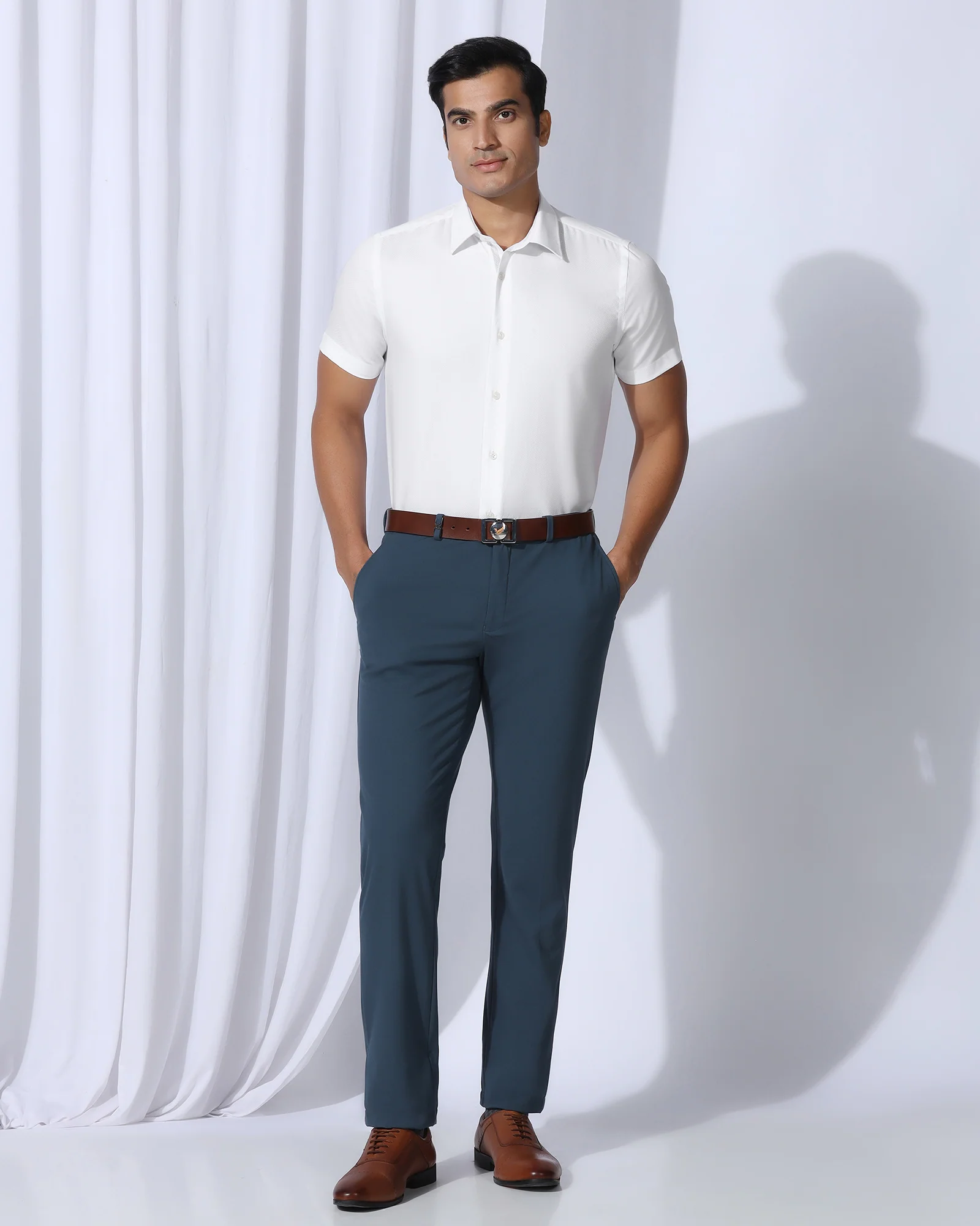 Formal Half Sleeve White Textured Shirt - Noir - Image 3