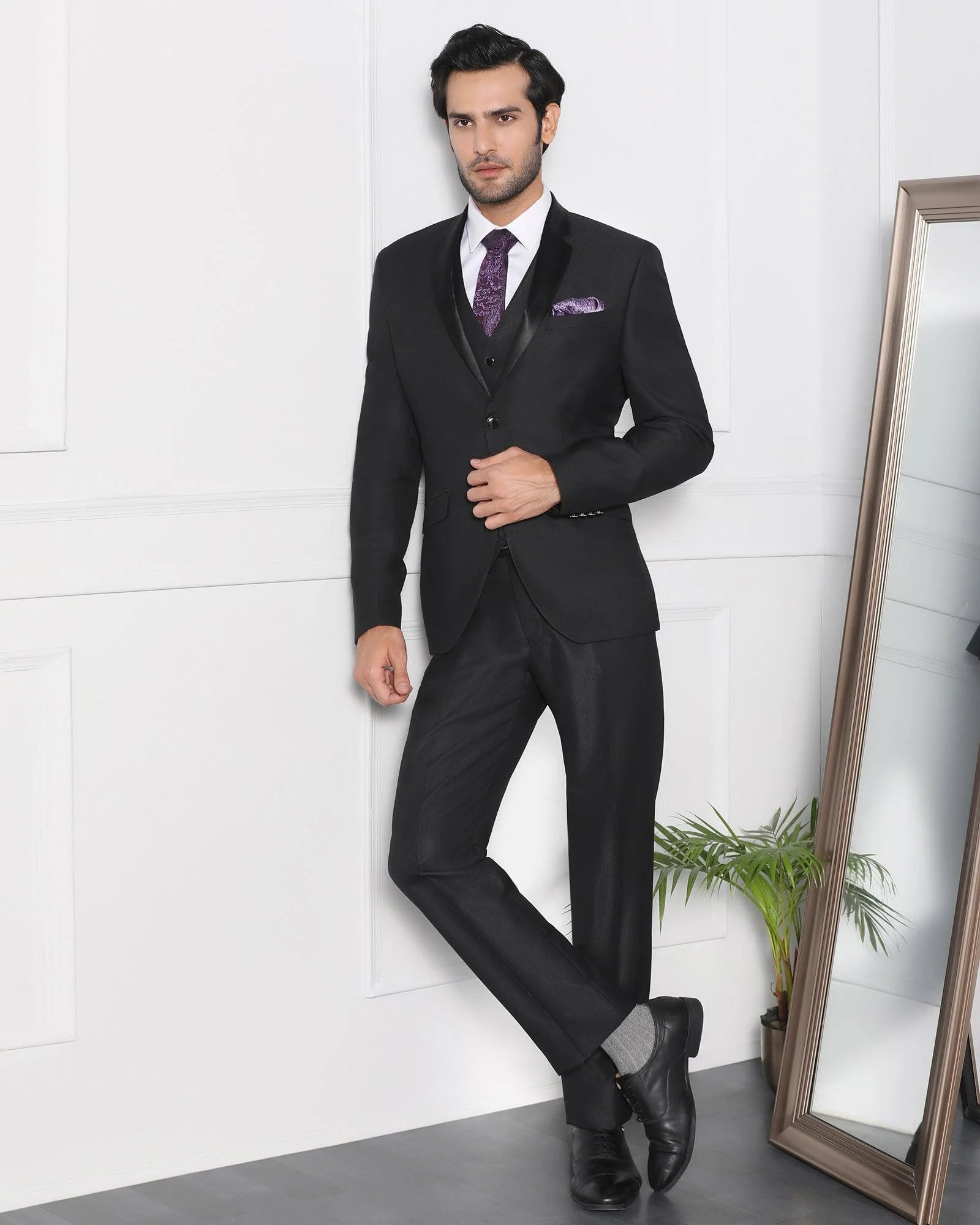 Must Haves Three Piece Black Solid Formal Suit - Jaydon - Image 10