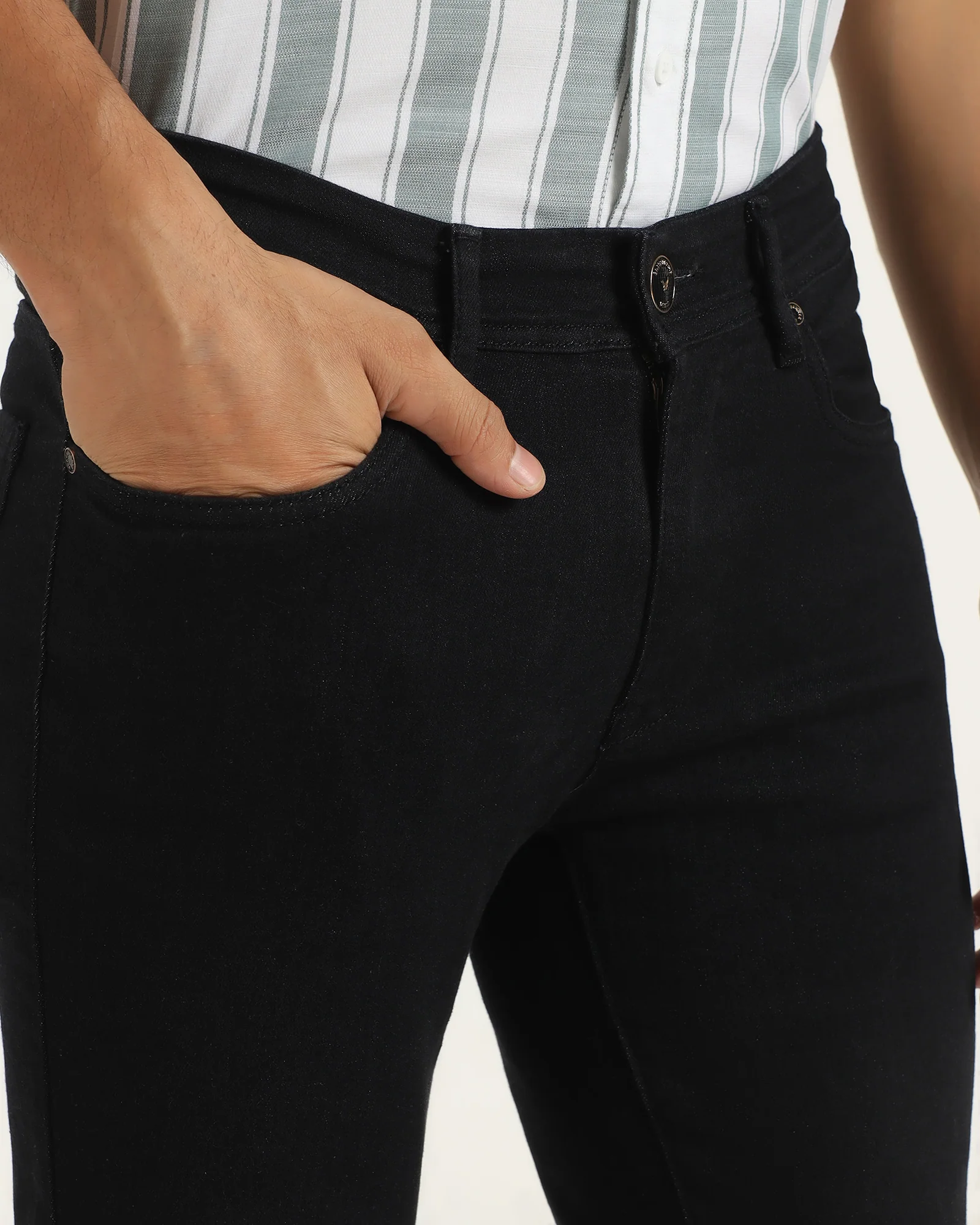 Luxe Slim Yonk Fit Black Jeans - Zephyr - Image 4