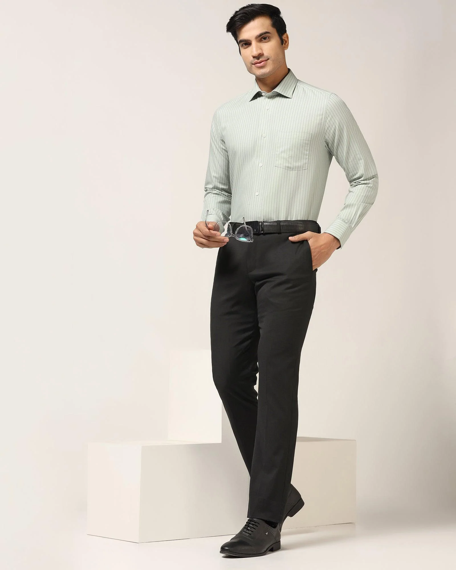 Luxe Slim Comfort B-95 Formal Black Solid Trouser - Triumph - Image 6