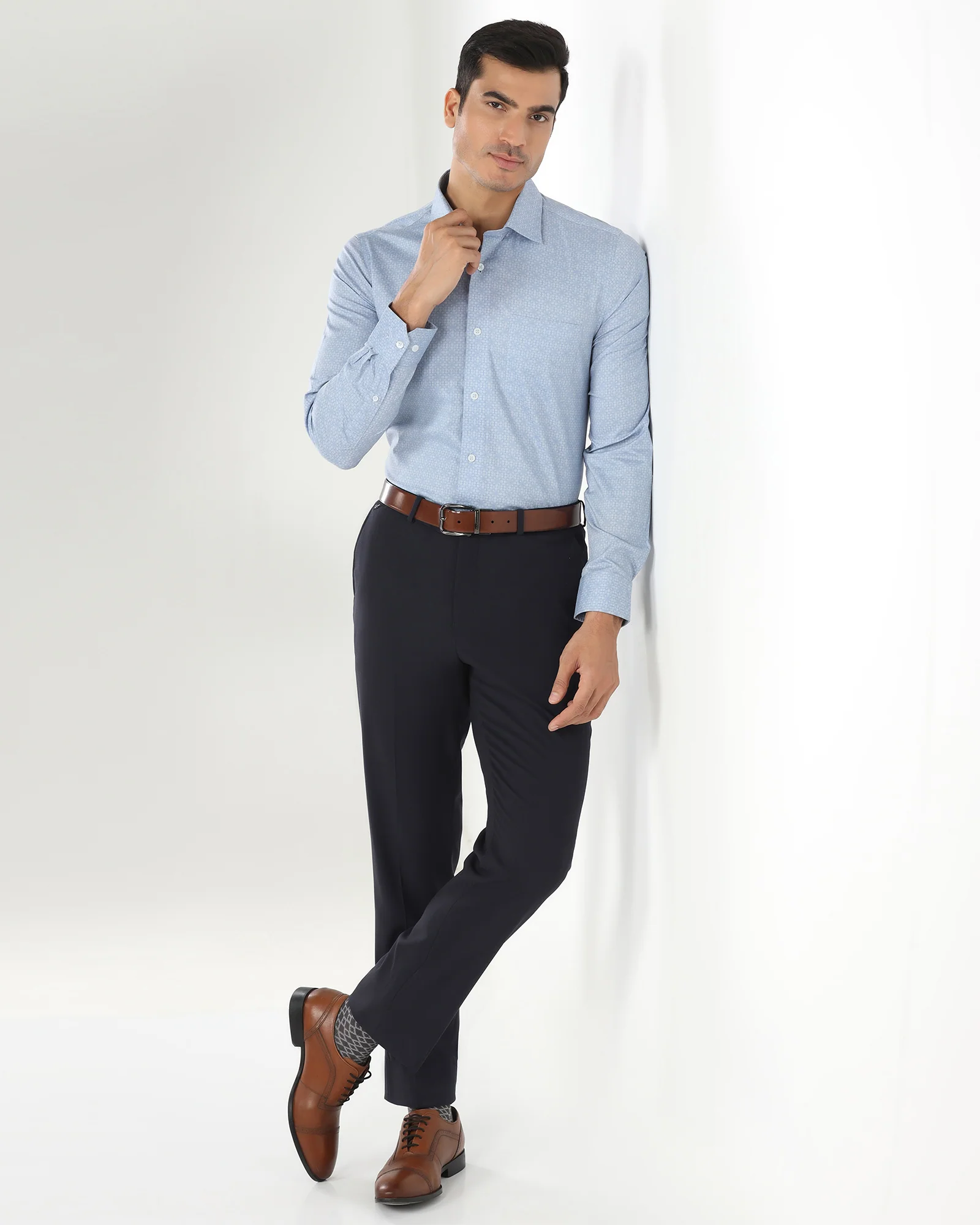 Straight B-90 Formal Navy Textured Trouser - Saint - Image 7