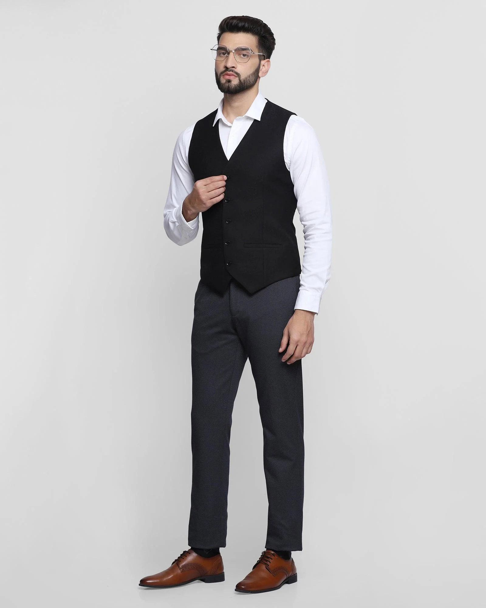 V-Neck Formal Black Jacquard Waistcoat - Tereno - Image 3